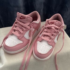 Nike Kids Sneakers in Pink and White